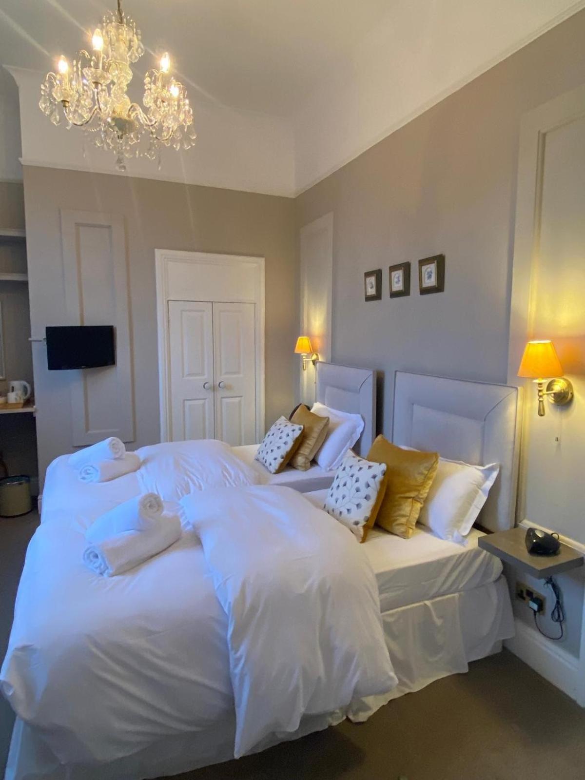 Alexandra Court Hotel Congleton Extérieur photo