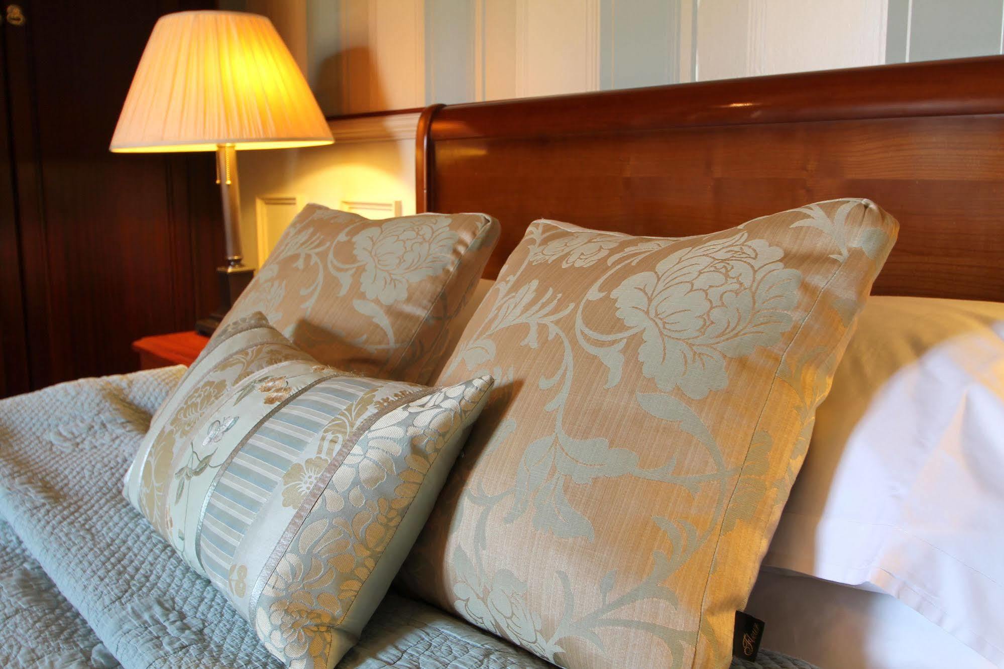 Alexandra Court Hotel Congleton Extérieur photo